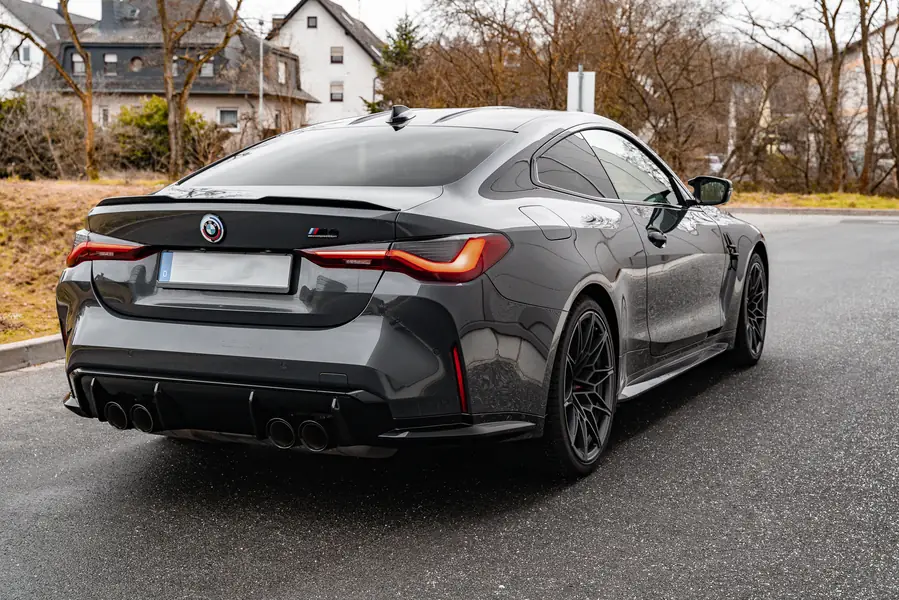 BMW M4 Competition 50 Jahre - Schräg Heck