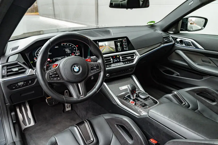 BMW M4 Competition 50 Jahre - Interieur 1