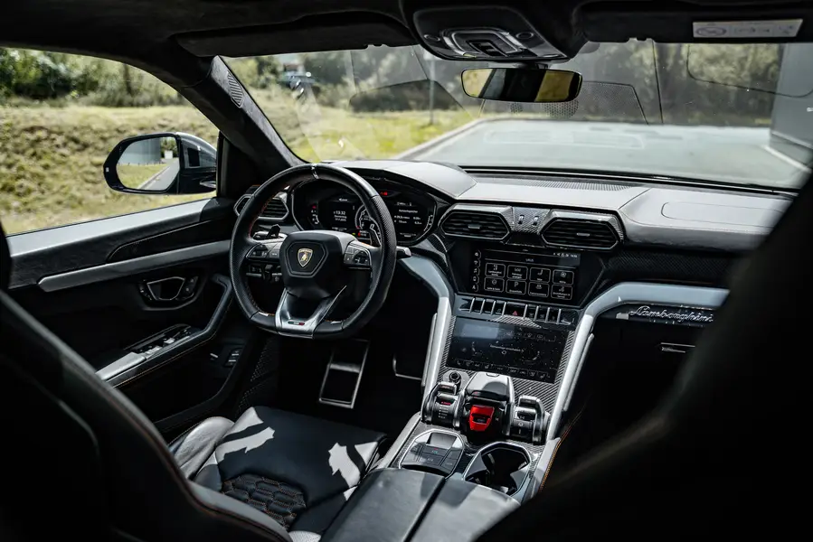 Lamborghini Urus - Interieur 1