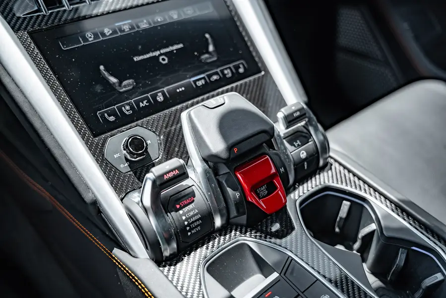 Lamborghini Urus - Interieur 4