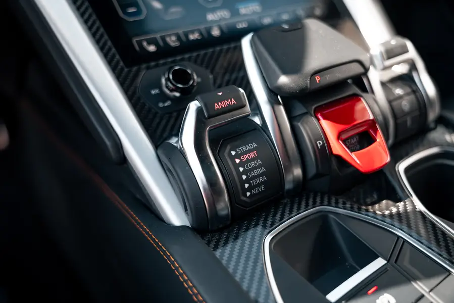 Lamborghini Urus - Interior