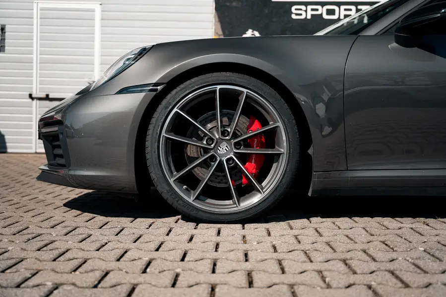Porsche Carrera S - Rim Detail