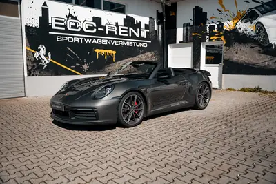 Porsche 911 Carrera S (992)