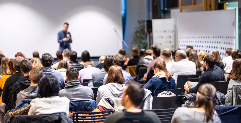 From Training to Transformation: Why Traditional Sales Training Isn’t Enough
