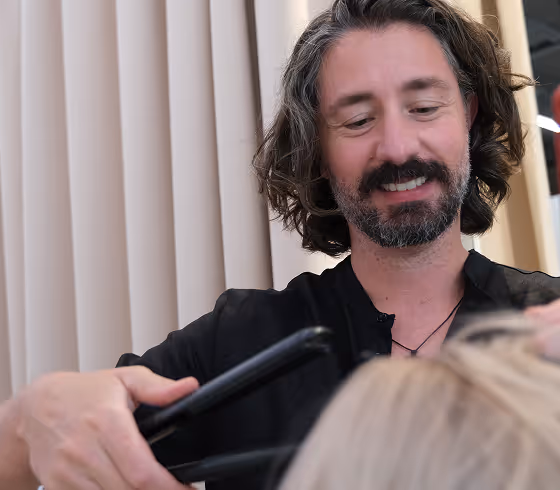 Dimi - dimi'z Hairstylist