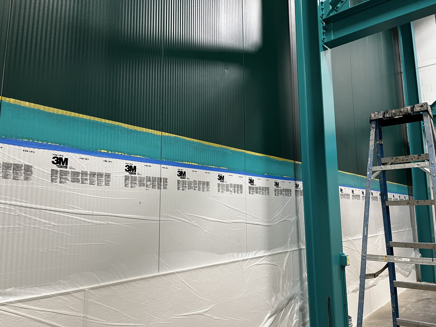 Active lift work on steel columns