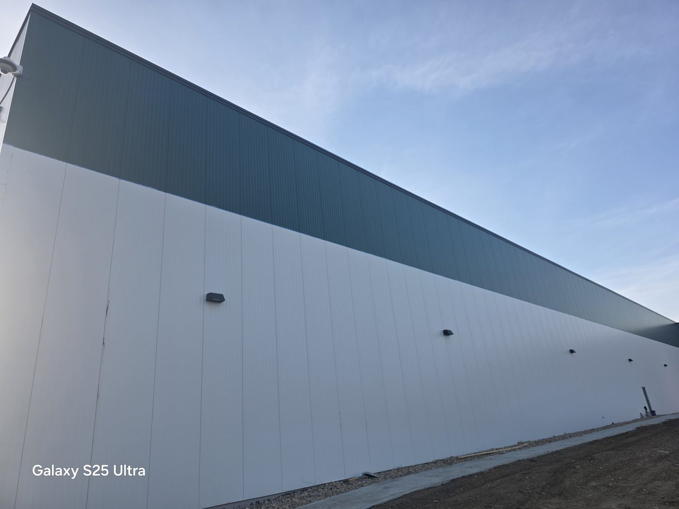 Exterior — final stripe detail