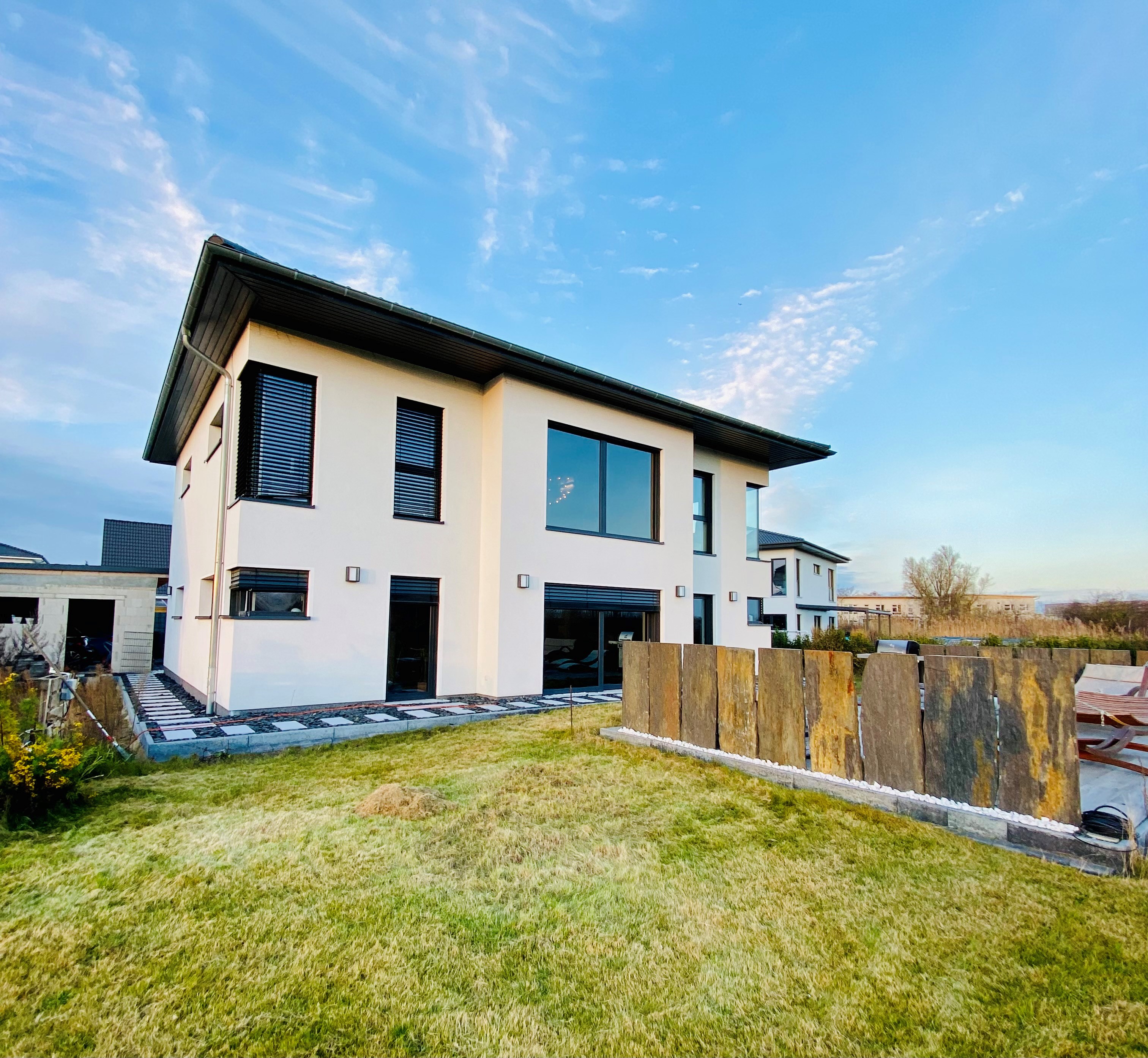Exklusive Smart-Home Stadtvilla bei Berlin