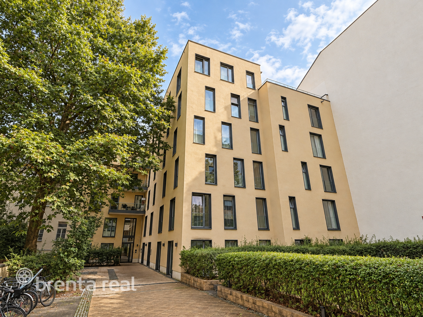 Neuwertige 2-Zimmer-Erdgeschosswohnung mit sonniger Terrasse