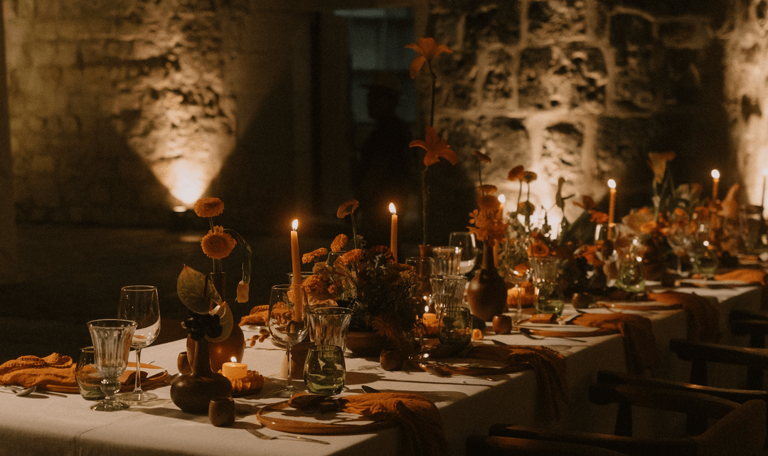A nostalgic dream filled with warm orange hues and intimate details, bringing Sabrina and Rogelio's love story to life.