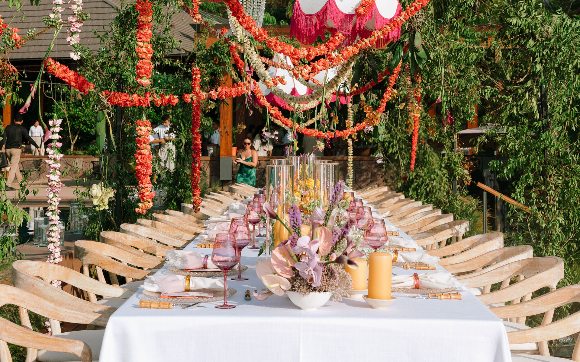 Technicolor Tropics:
A Custom-Crafted Unión:Step into a world of vivid hues, bespoke details, and tropical magic at One&Only Mandarina.