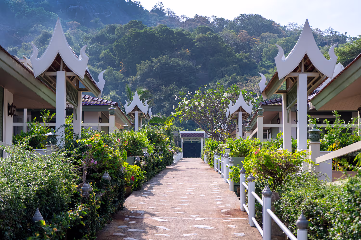 Renovating a 17-Rai hotel in Khao Tao into long-stay villas that merge contemporary Thai architecture with modern functionality.