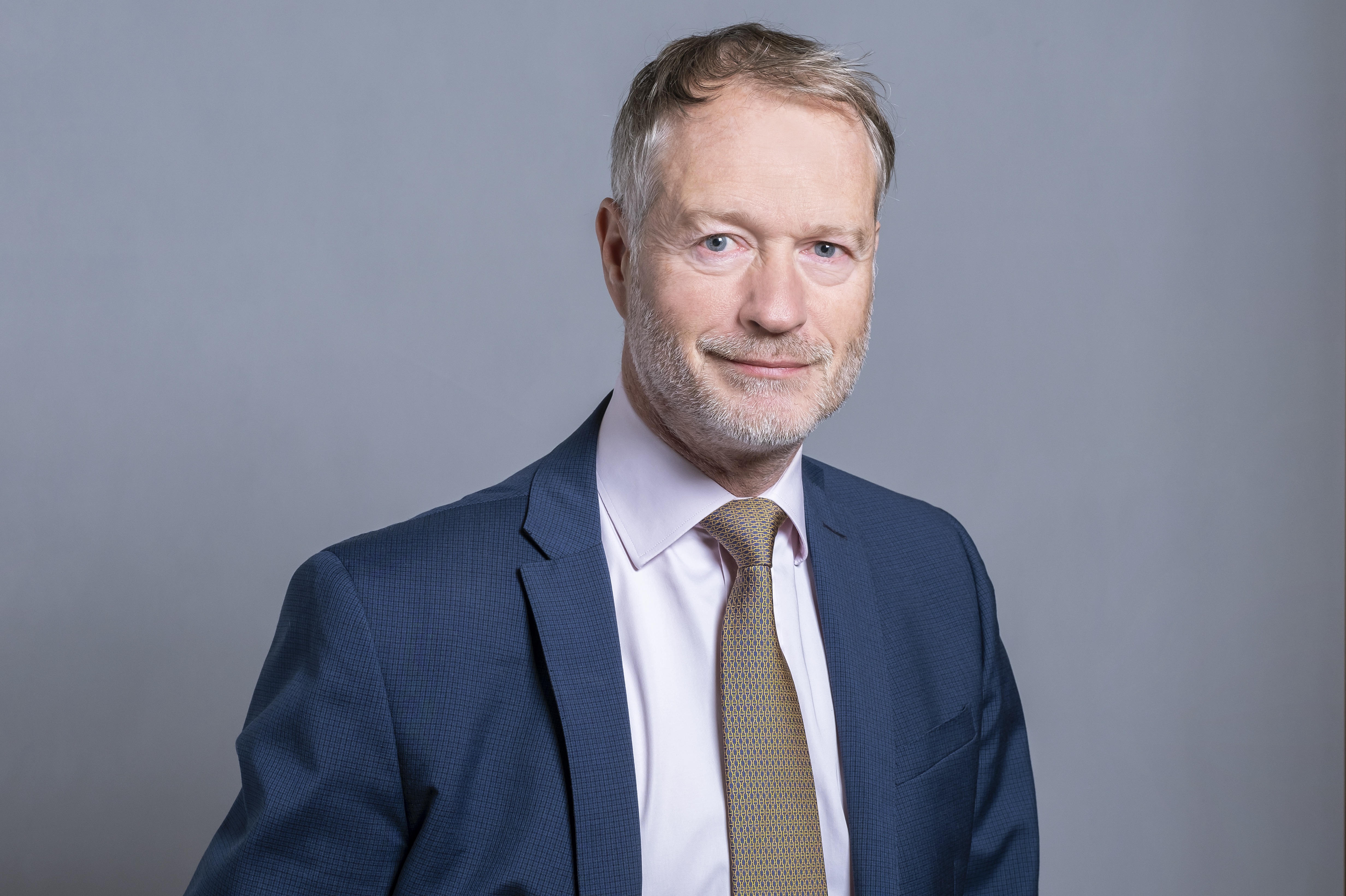 Marc-André Selosse Microbiologiste et botaniste, professeur au Muséum national d’histoire naturelle