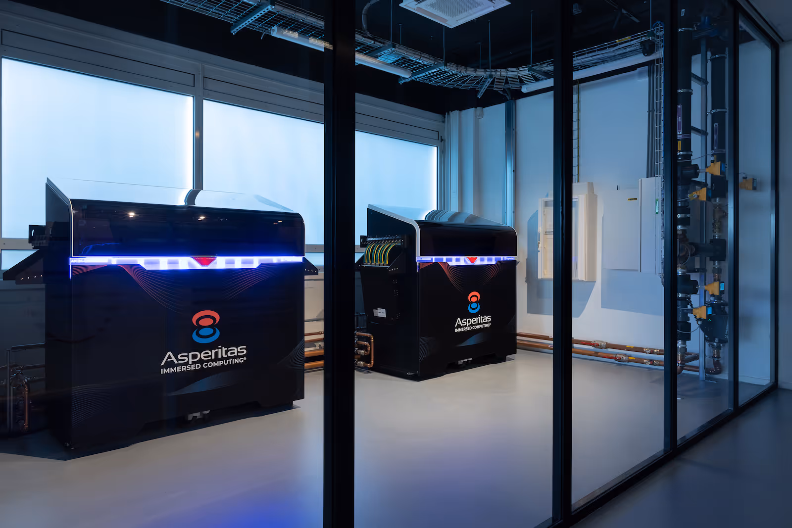 AIC24 21" immersion cooling solution multi-deployment