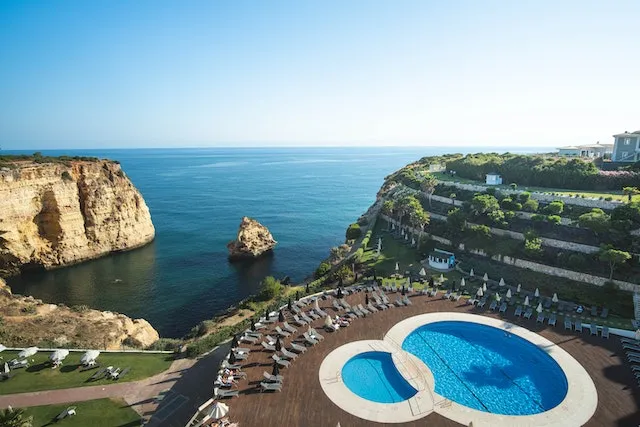 Algarve é a região do país com a média de salários mais baixa