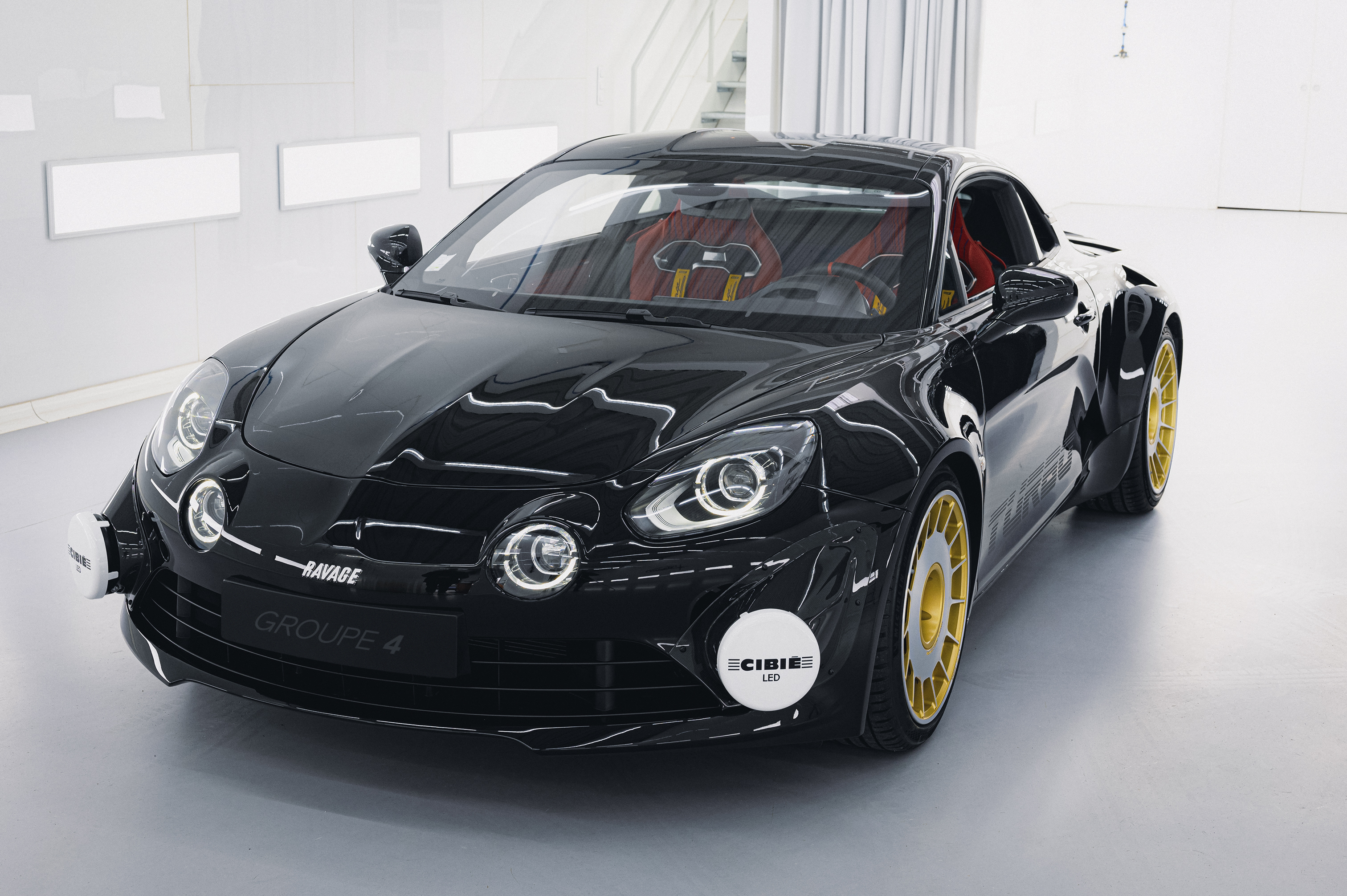 Alpine ravage groupe 4 rouge et noir