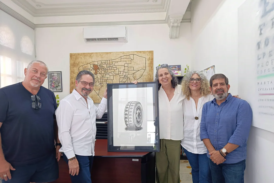 Leonardo Rodríguez, Ivonne Ferrer and Karla Patricia Berrón meet in Mérida