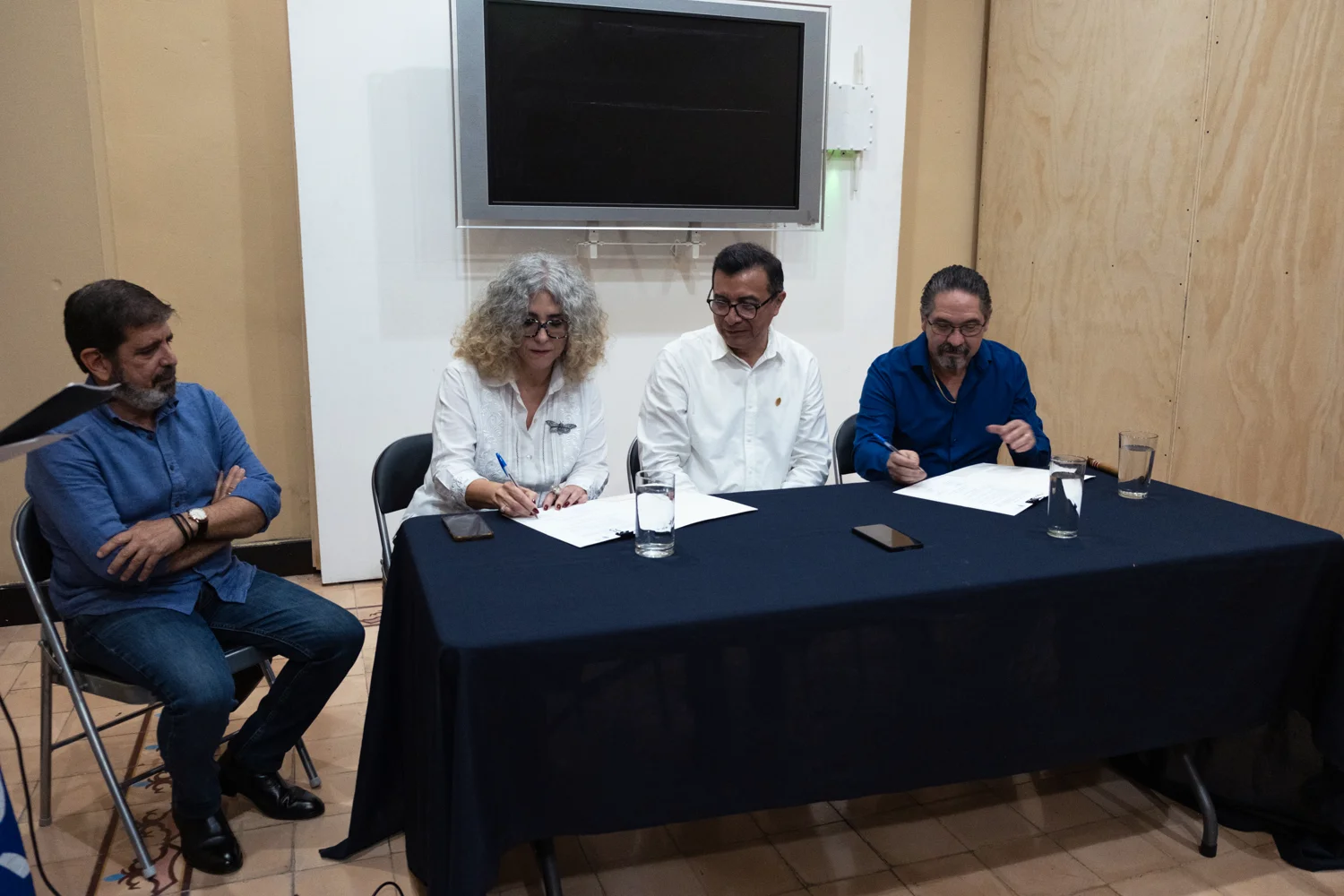 MoCAA and UADY representatives sign the letter of intent
