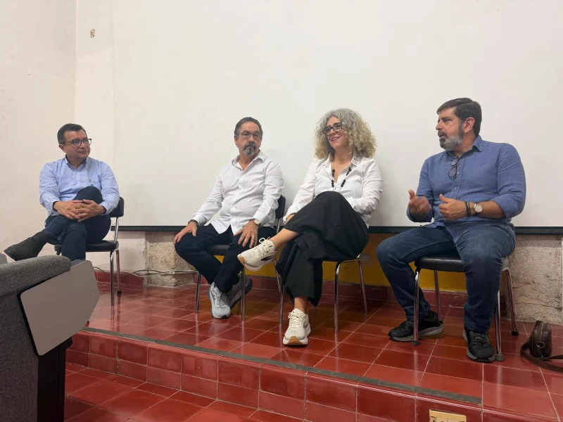 MoCAA team meets with UADY professors and students