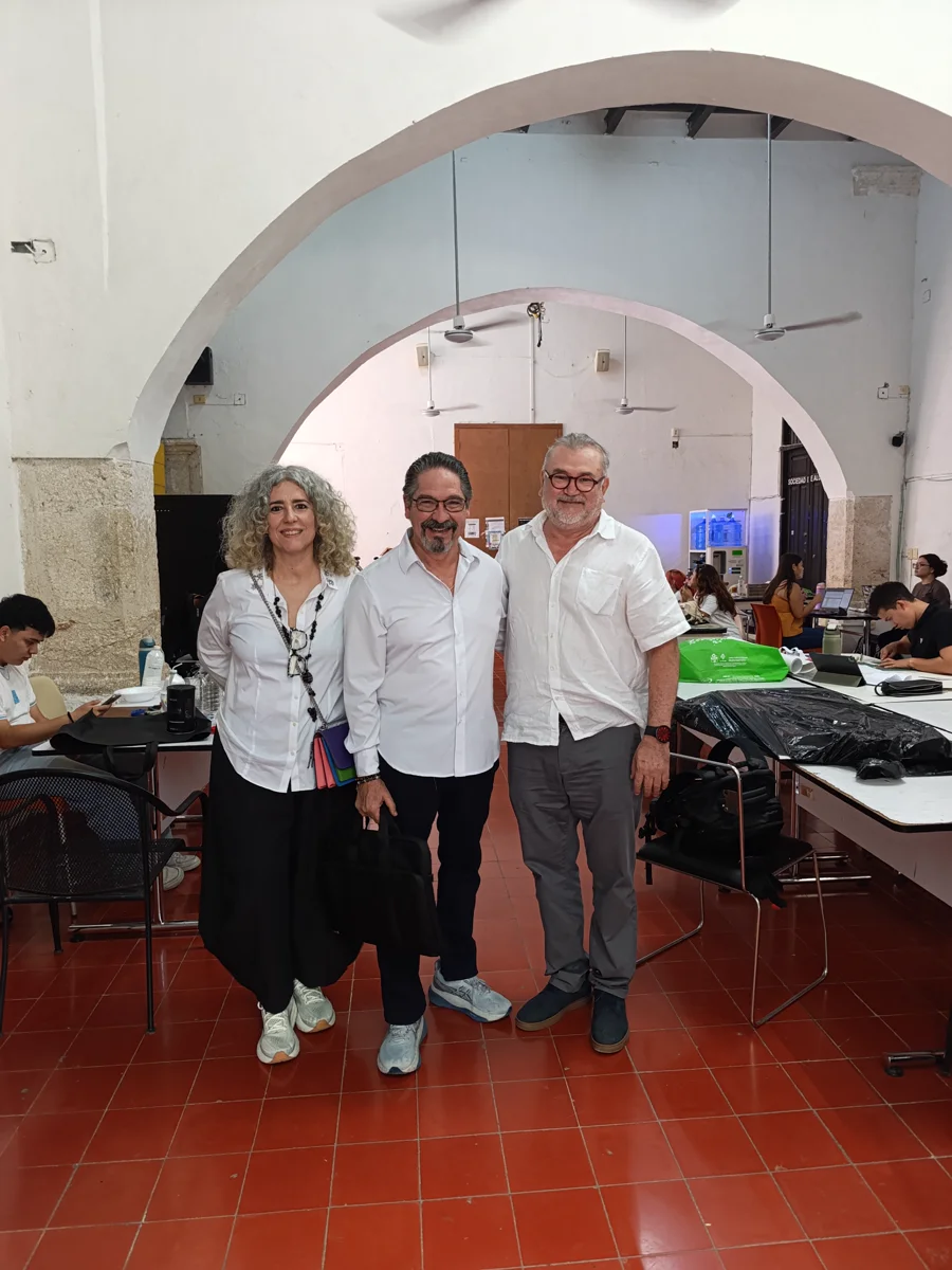 MoCAA team meets with UADY professors and students