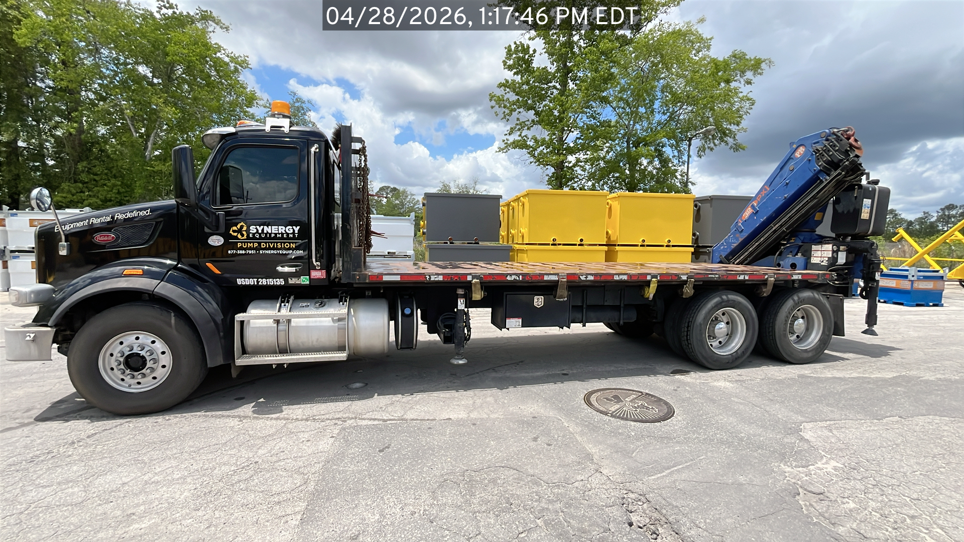 Photo of the Peterbilt 567 listed for sale, view from the side of the vehicle