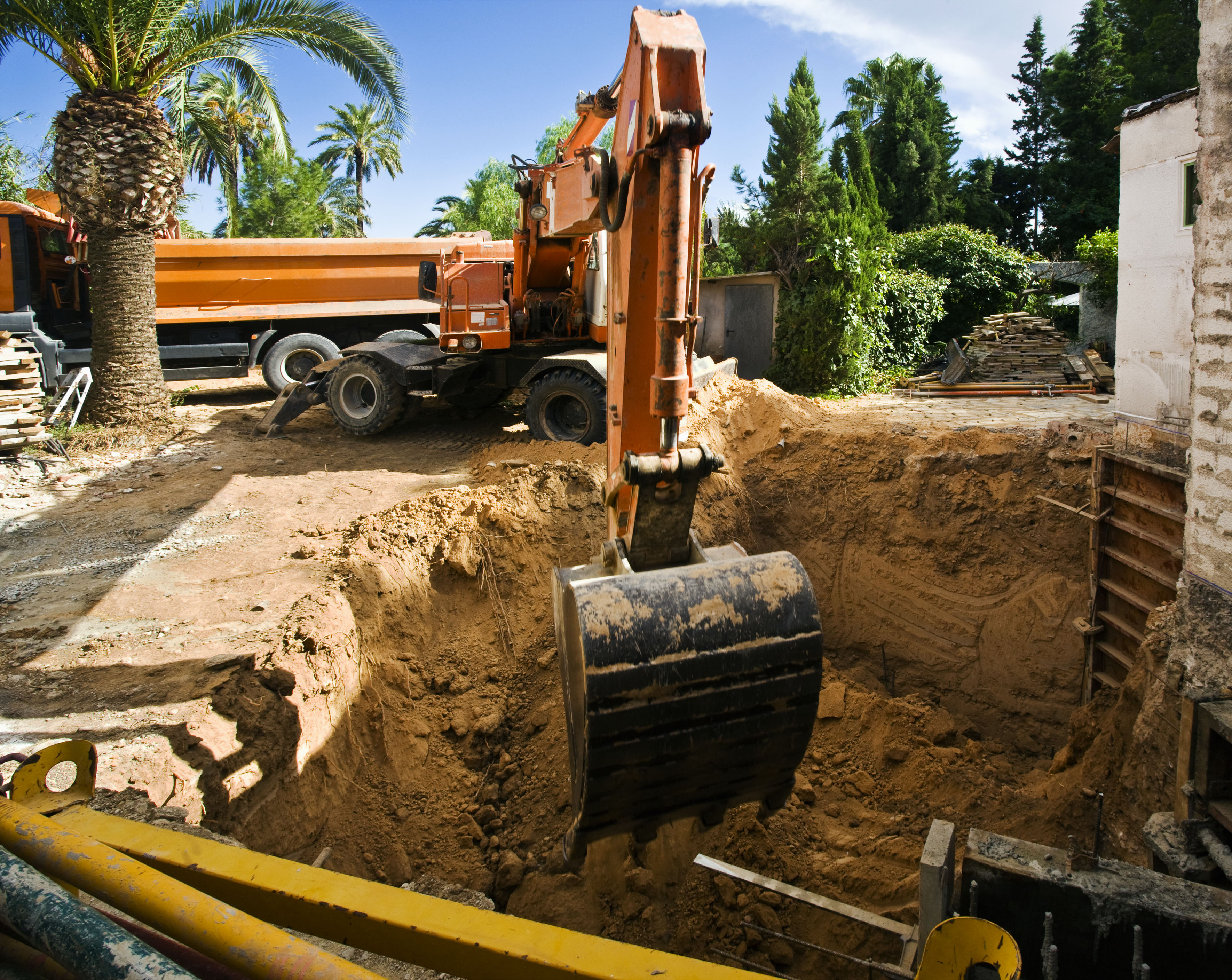6 Big Projects That Are Easier With a Local Excavator Rental Service