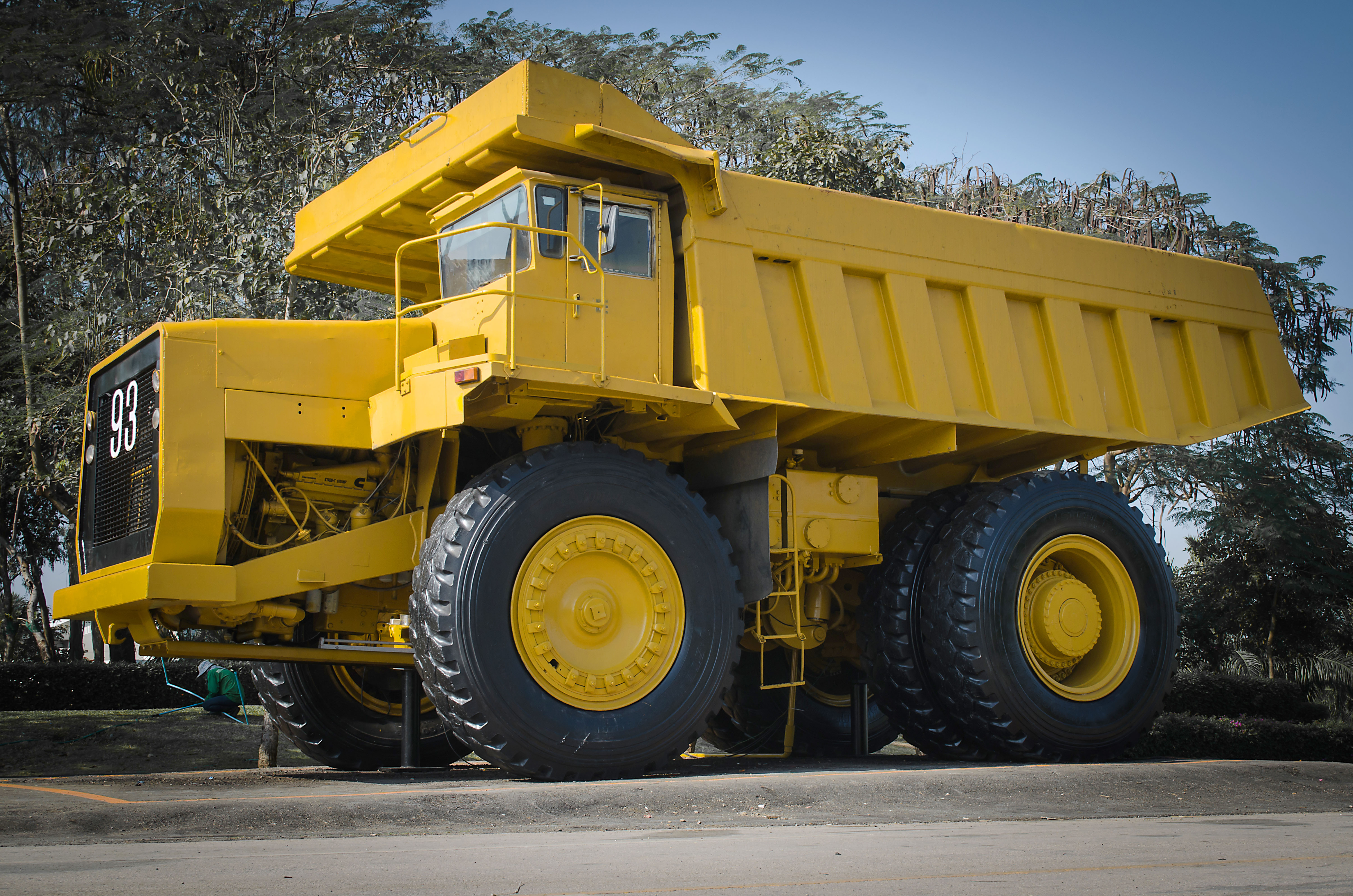 How Heavy Equipment Rentals Support Short-Term Construction Needs