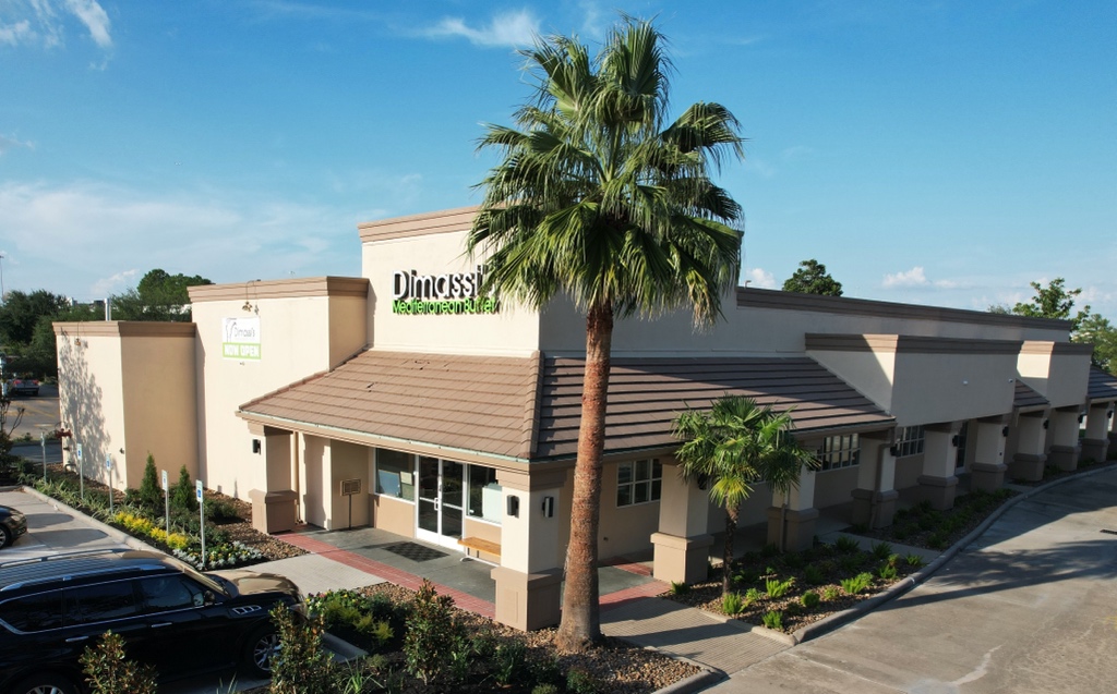 Dimassi's Willowbrook Location From Outside