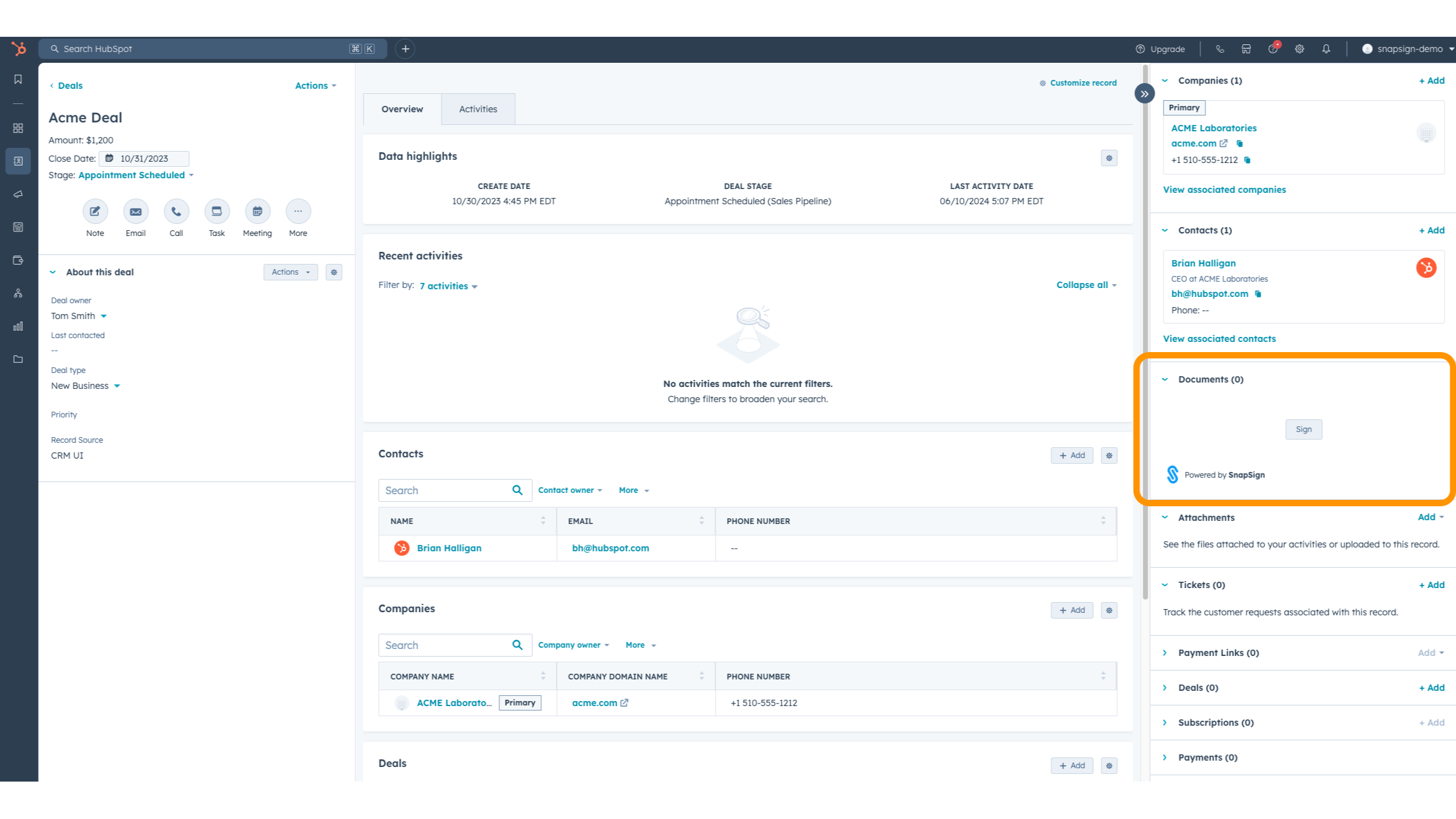 Un panel de SnapSign se añade a las páginas de Empresa, Contacto y Deal.