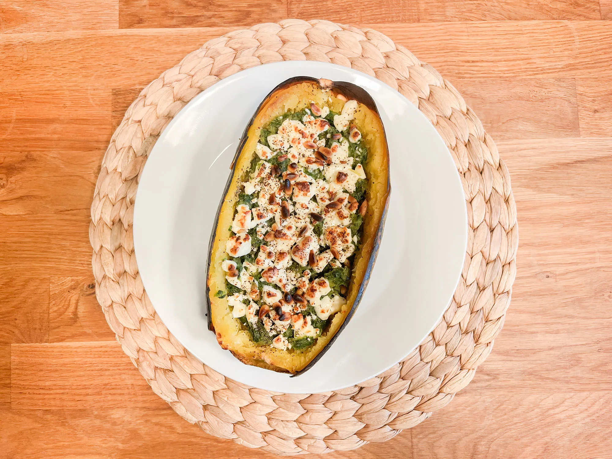 Spaghettikürbis mit Feta