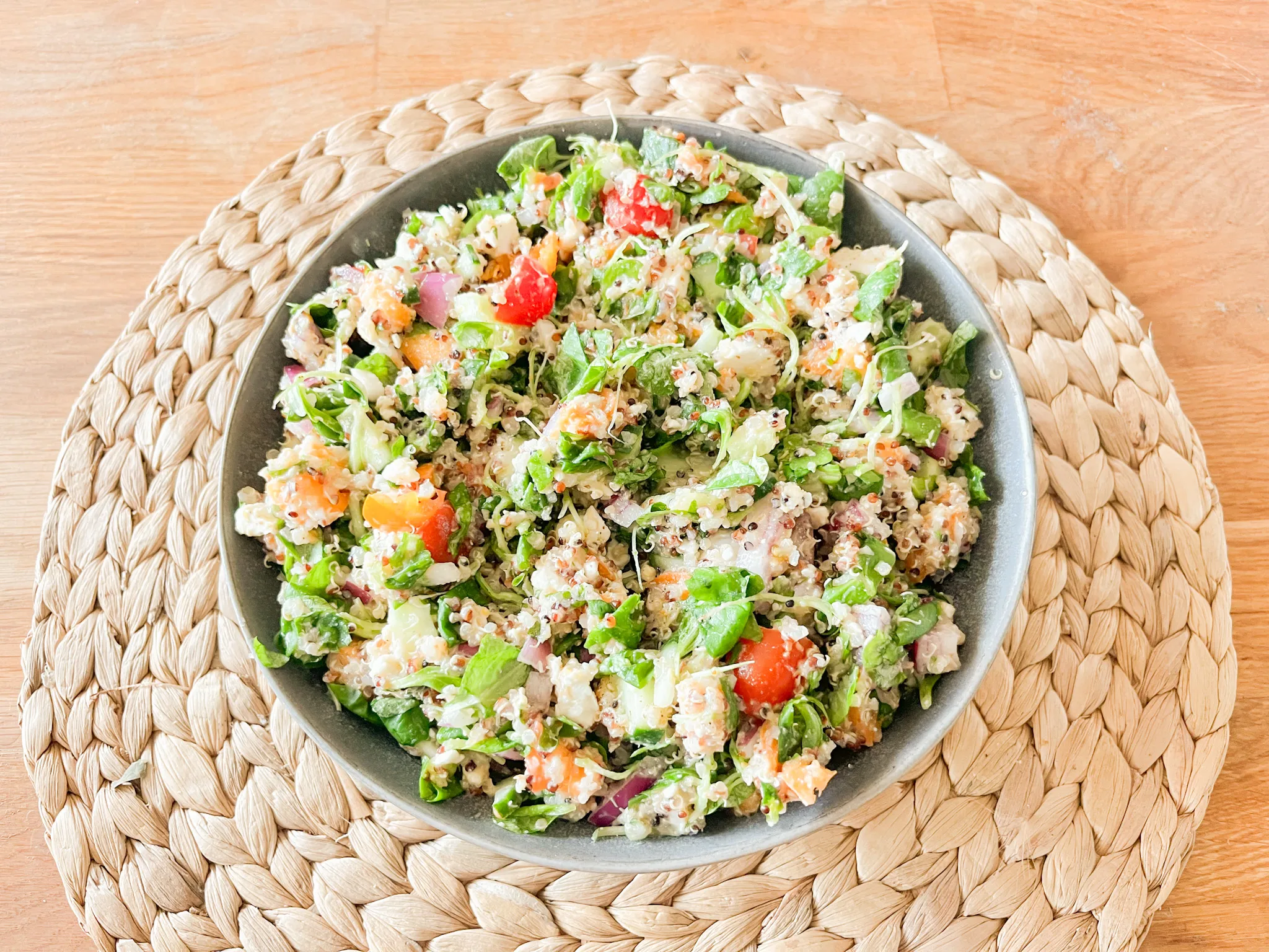 Quinoa-Pfirsich Salat