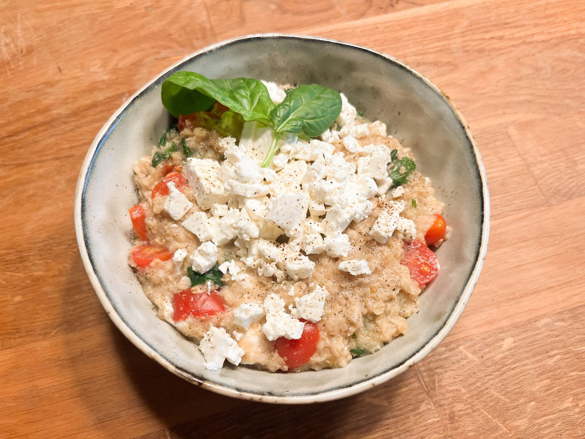 Tomaten-Feta Porridge
