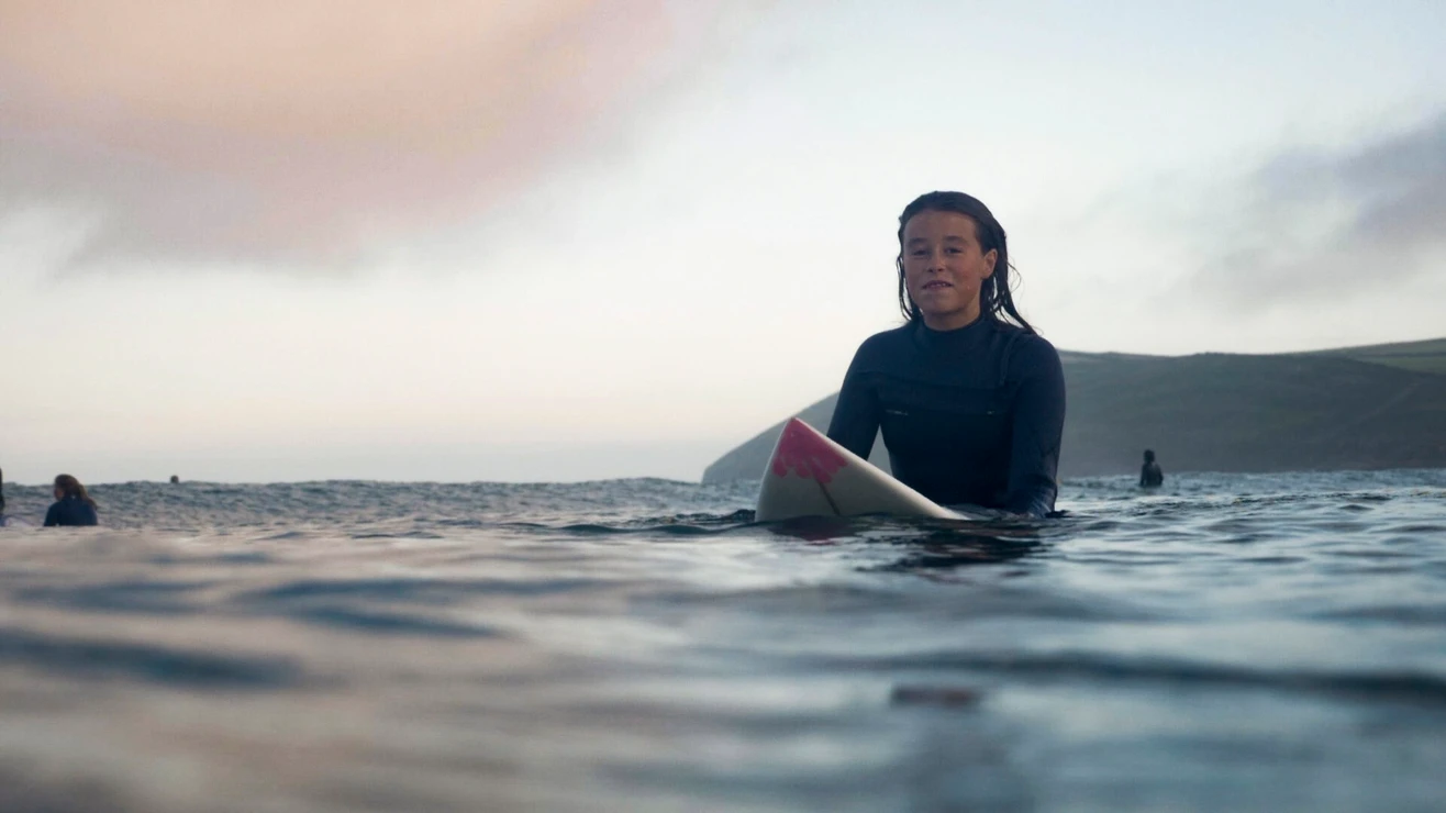 UNKNOWN SURFER | Photographer @aym_dupuy