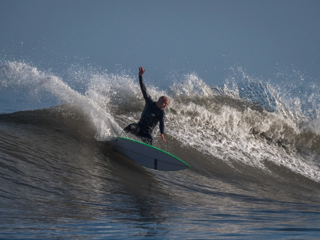 @ALEXBIRD_1 Alex Bird #captainmoustache #NorthDevonTigerKing smashing a serious carve!
