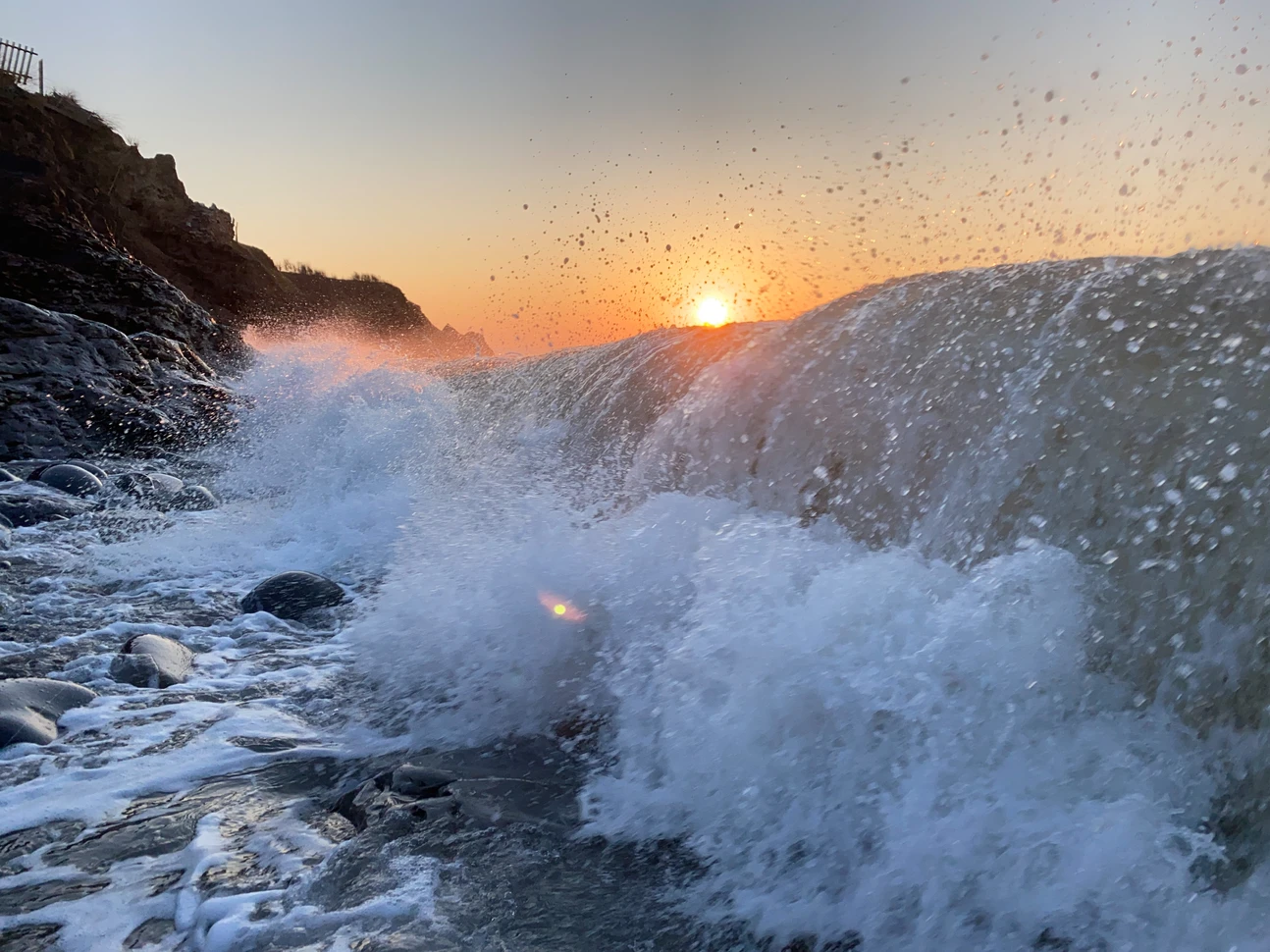 CRUSH Sunset session taking snaps of  small waves crushing on pebbles, so fun!