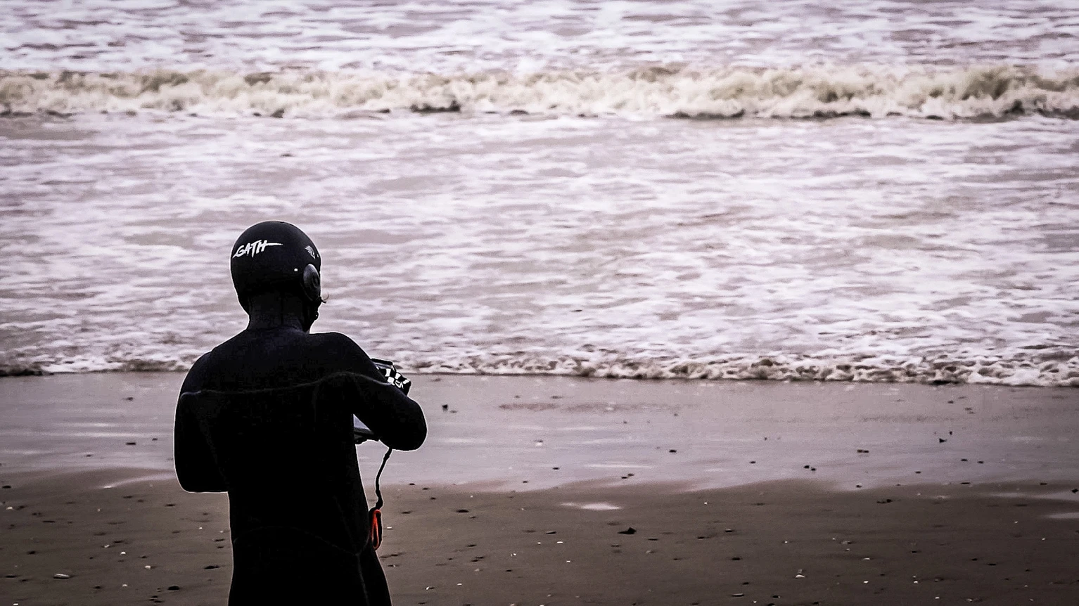 SETUP Nice composition, just getting ready to get in the water. In the photo: @aym_dupuy
