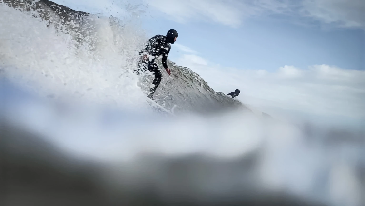 PERSPECTIVE Nice split shot, completely lucky. Surfer: Unknown