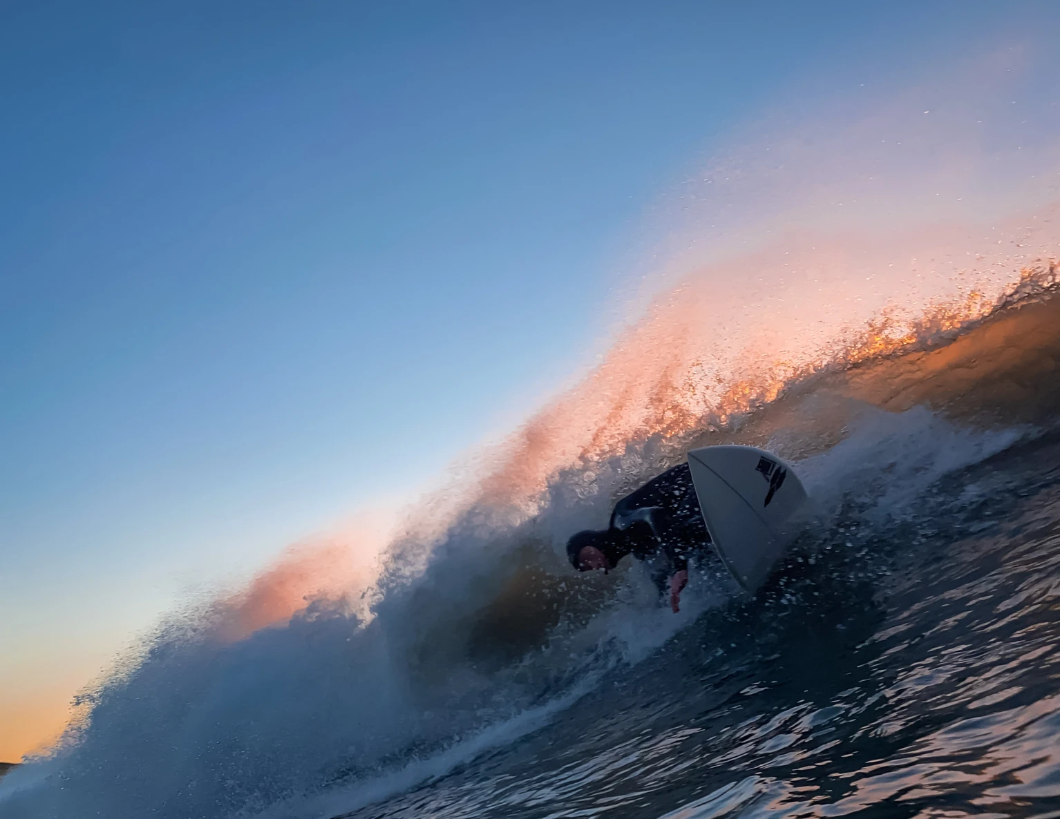 FIRE 2nd encounter with Ed, we scored one of the best session I've ever witnessed. Surfer: @haymaker999