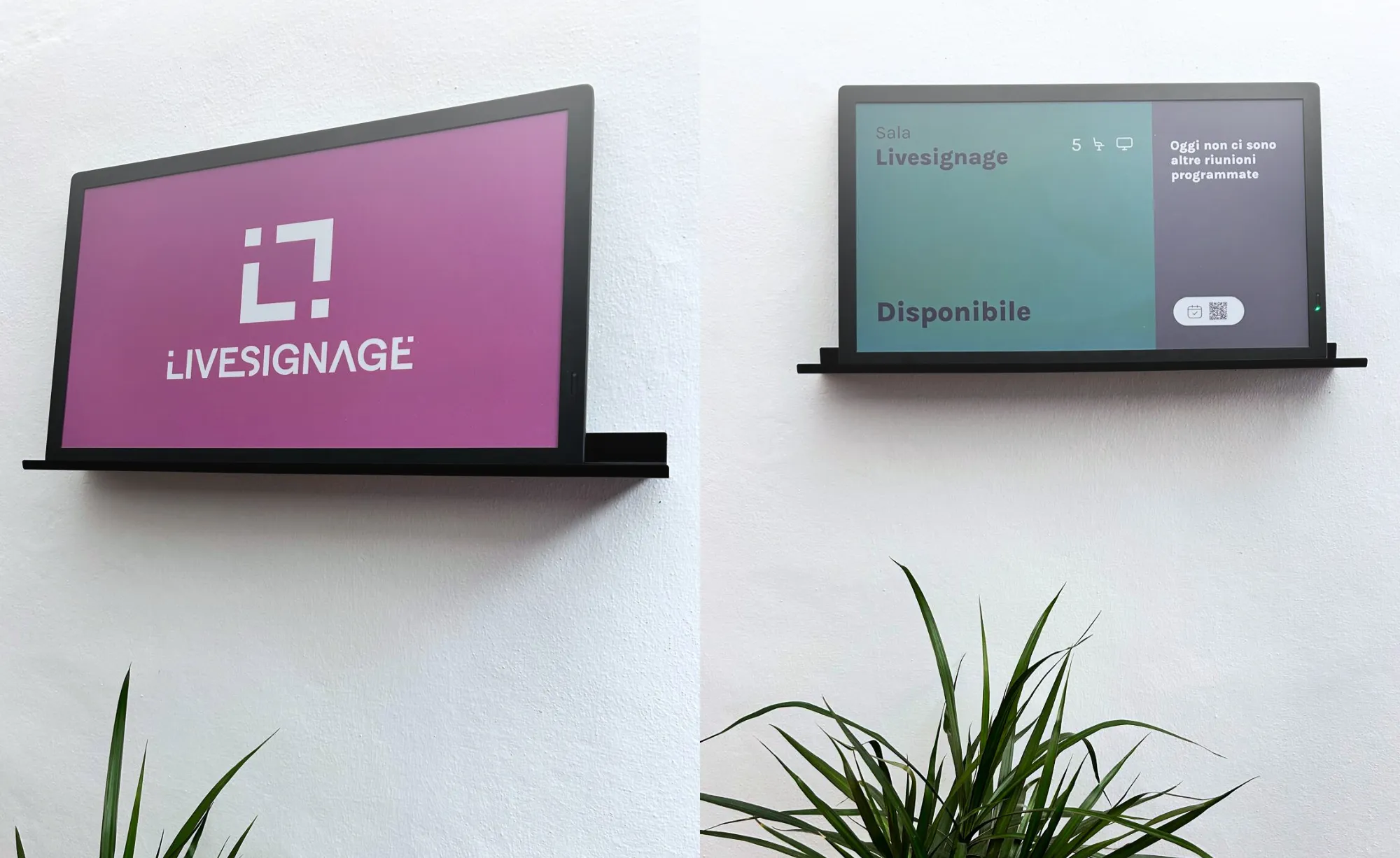 Due display ePaper a parete con logo Livesignage e disponibilità di una sala riunioni