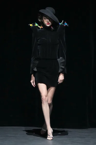 Défilé Ronald van der Kemp FW25/26 à Paris – Production complète par H.stories : casting, showroom, lumière et scénograp