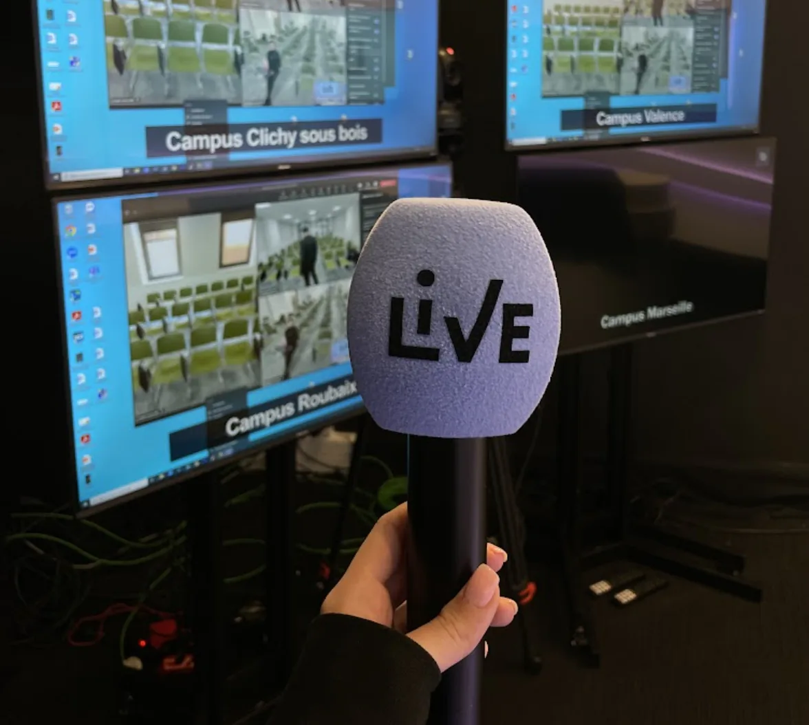  Emission studio live pour l'association de la première dame de France Madame Brigitte Macron à Paris