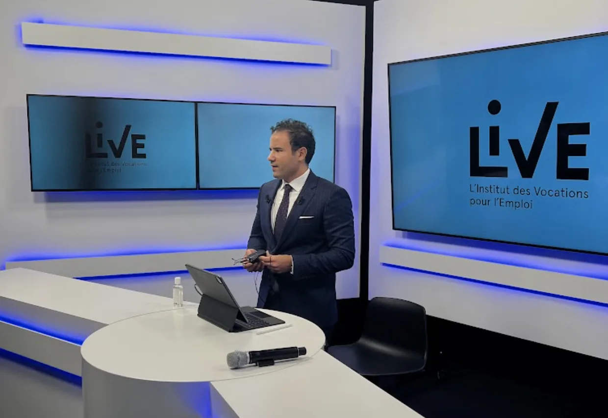  Emission studio live pour l'association de la première dame de France Madame Brigitte Macron à Paris