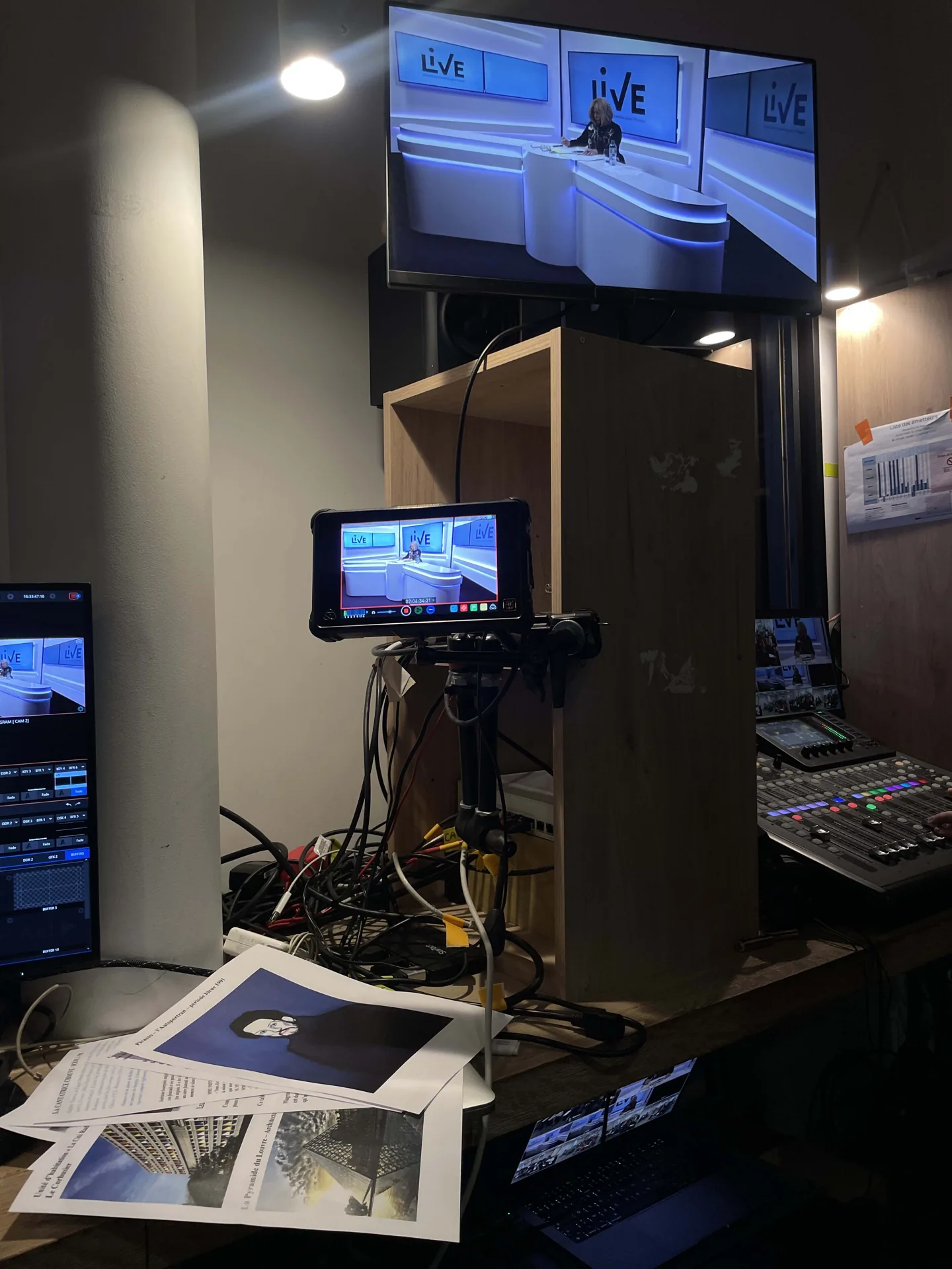  Emission studio live pour l'association de la première dame de France Madame Brigitte Macron à Paris