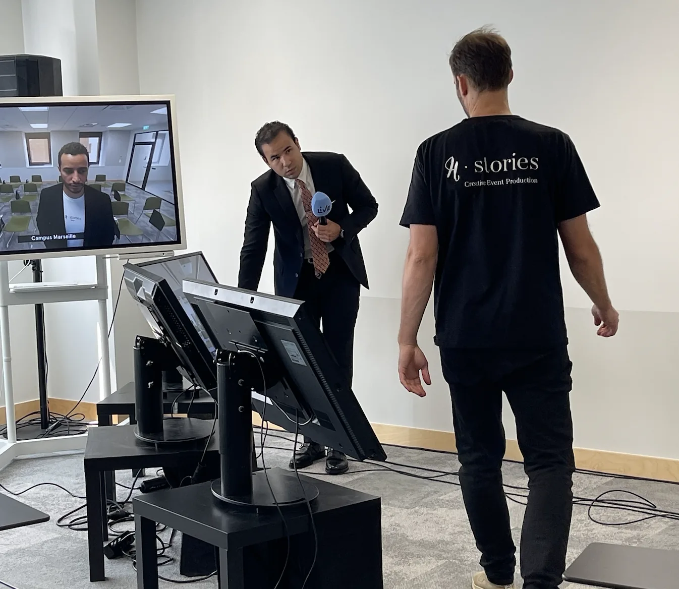 Live Streaming avec Emmanuel Macron à Paris, organisé par H.stories.