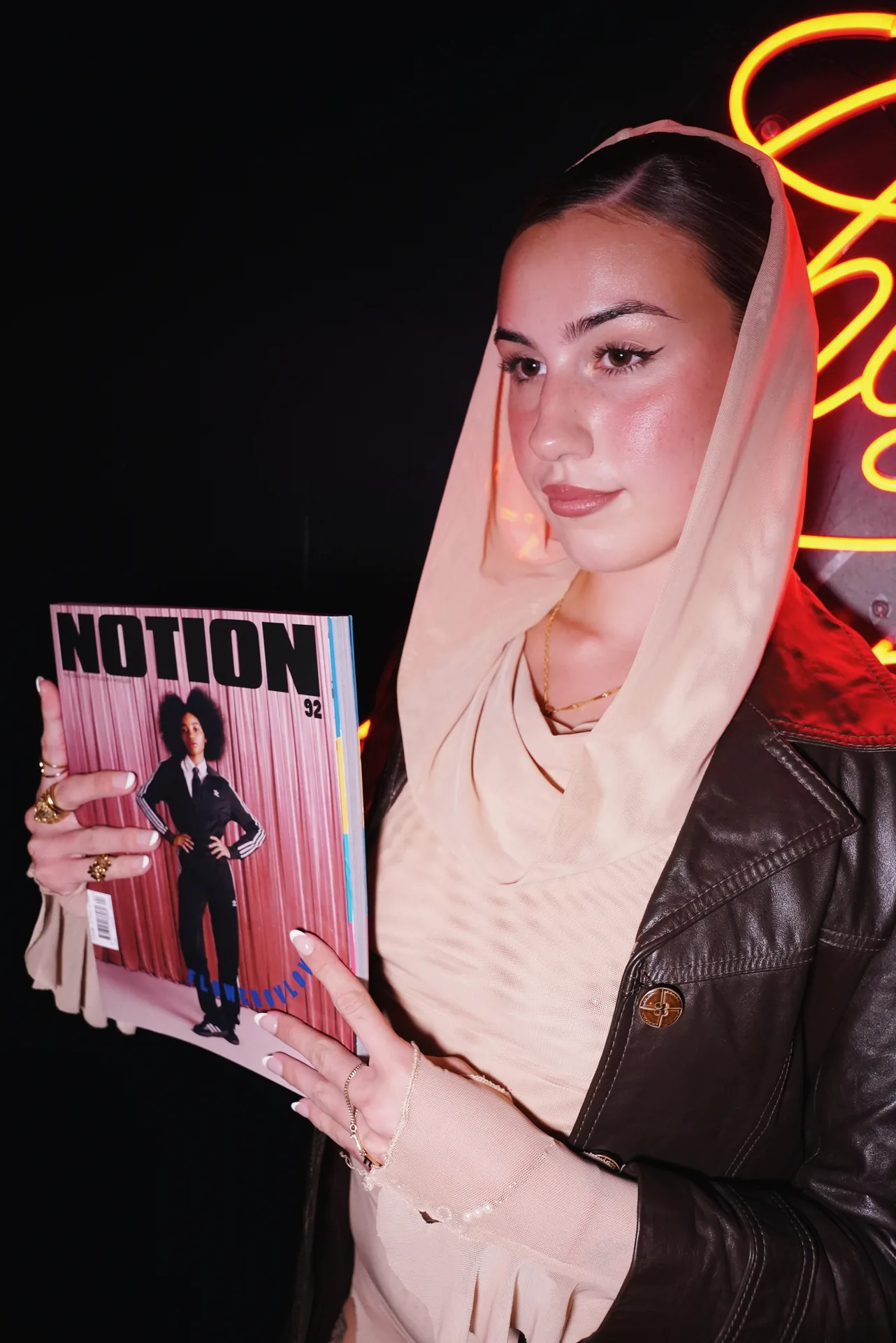 Scénographie vibrante et interactive pour la soirée de lancement Notion Magazine x Juicy Couture & Urban Outfitters par H.stories.