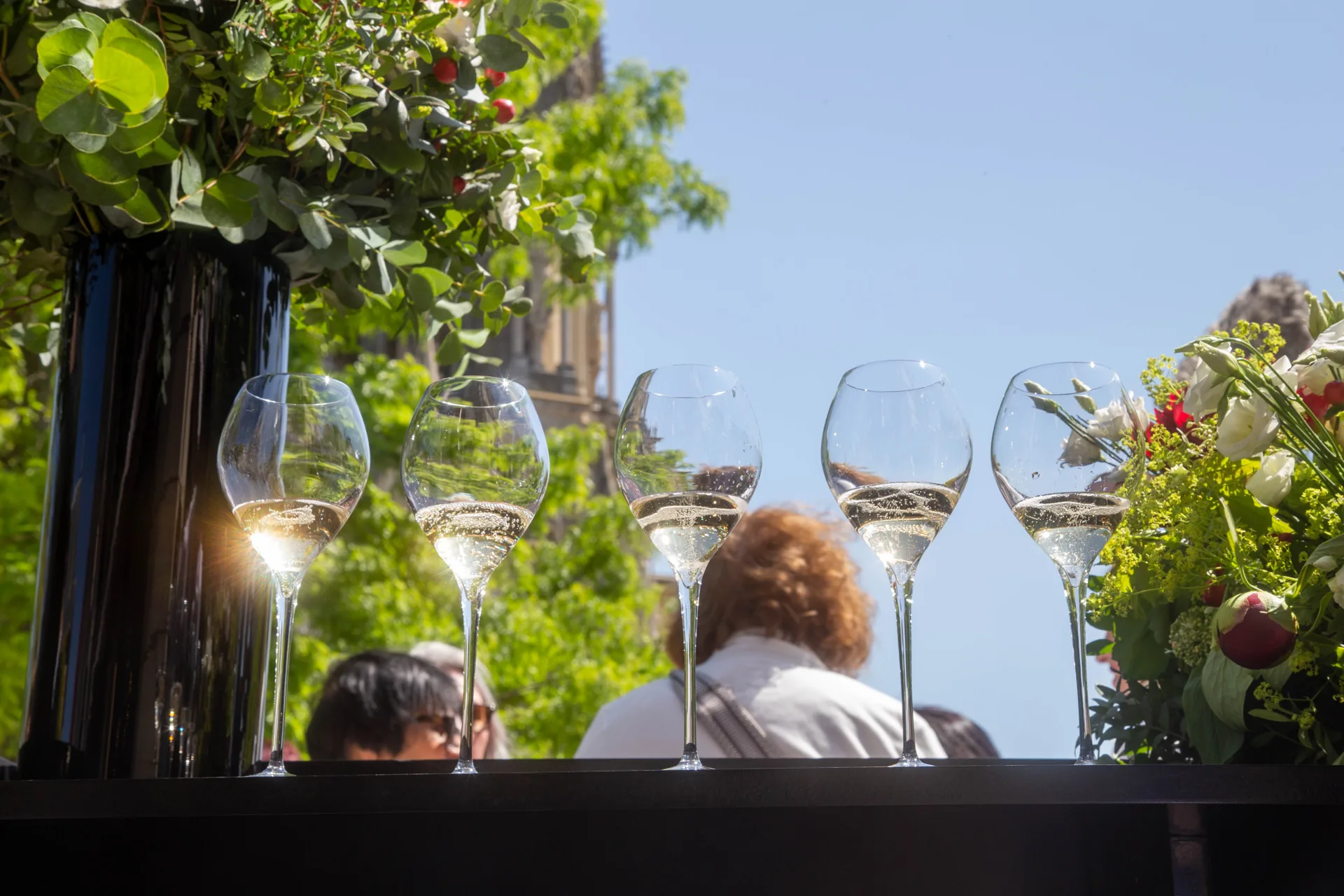 Scénographie de dégustation de vin à l'aveugle par H.stories pour Chapel Down à Reims.
