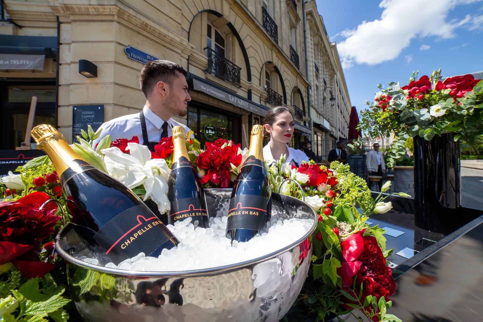 Scénographie de dégustation de vin à l'aveugle par H.stories pour Chapel Down à Reims.