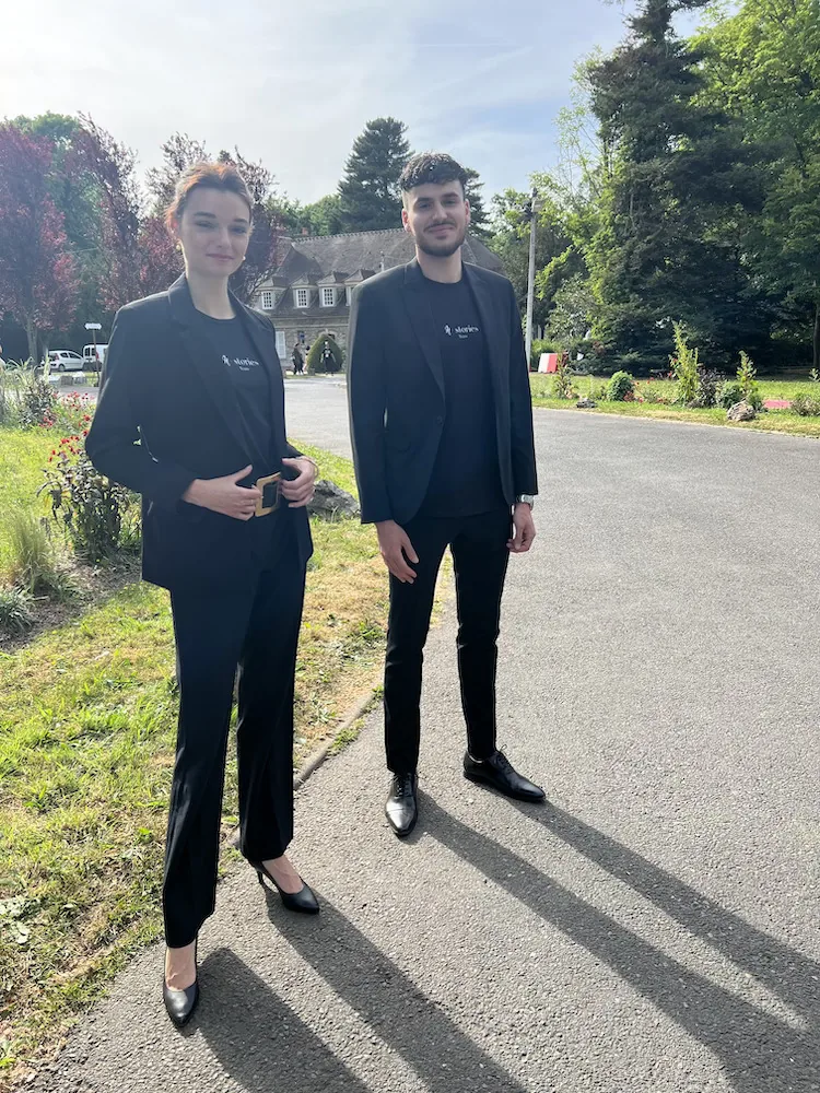 Photo du défilé LVMH 2022 au domaine de Formigé, mettant en scène une scénographie végétale conçue par H.stories.
