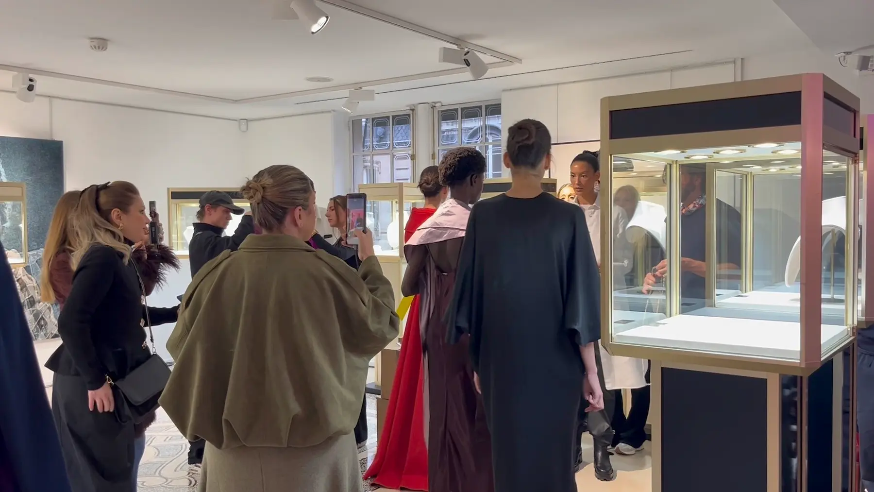 Défilé Haute Joaillerie à Paris – Production complète par H.stories : direction globale, lumière, son et scénographie