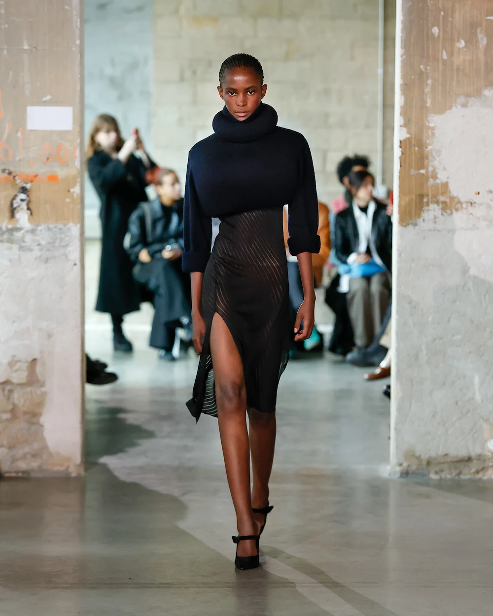 Défilé de mode Duran Lantink AW23 à Paris organisé par H.stories.